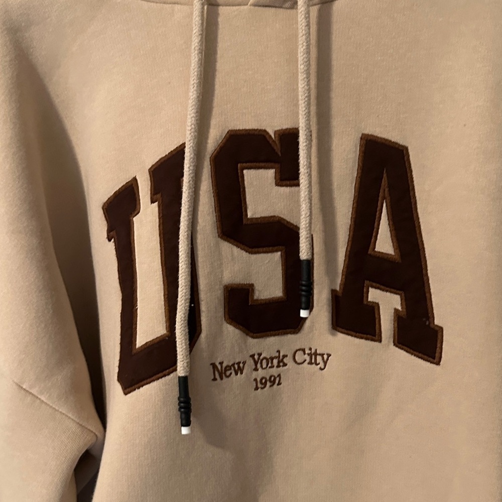 Beige USA New York City Hoodie Unisex - Perfect For 4th Of July - Picture 5 of 9